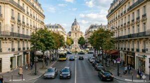 Vue de la place Victor Hugo et la rue Raymond Poincaré, Paris XVI