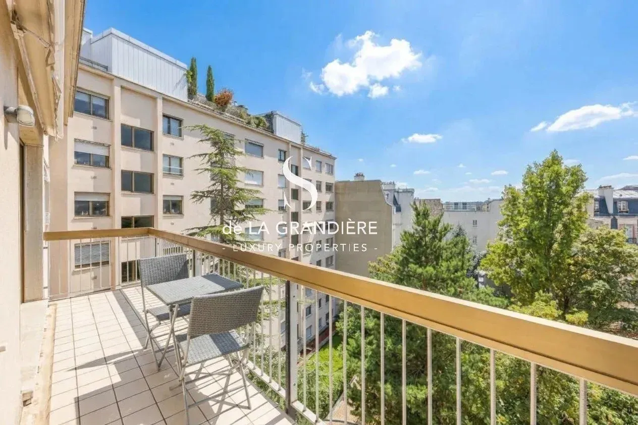 Appartement 3 pièces 69 m² · à Paris · 69,1 m² · 1 250 000 €