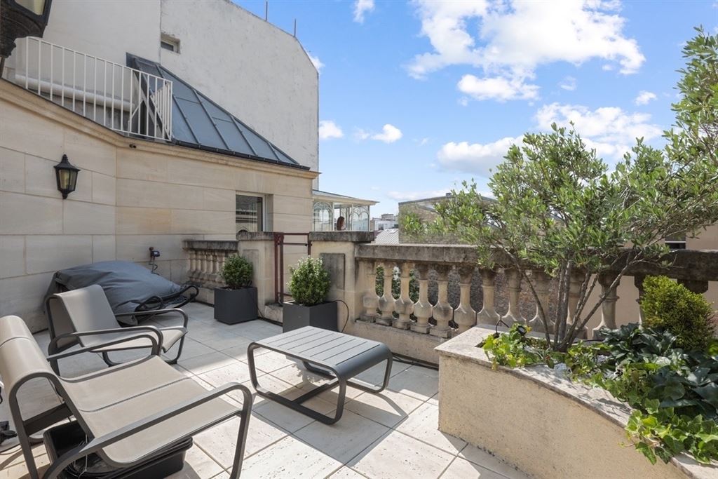 Exclusive rights - Paris 16th - Top floor with terraces - Exceptional