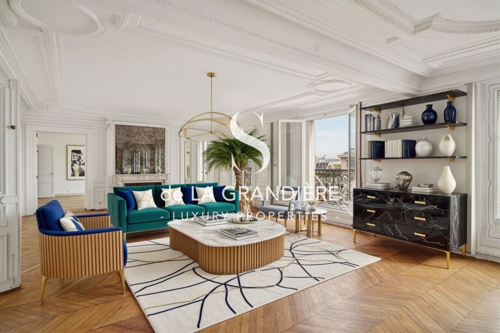 Real estate Paris. Paris 8th - Avenue Georges V - Magnificent 5th floor apartment 
