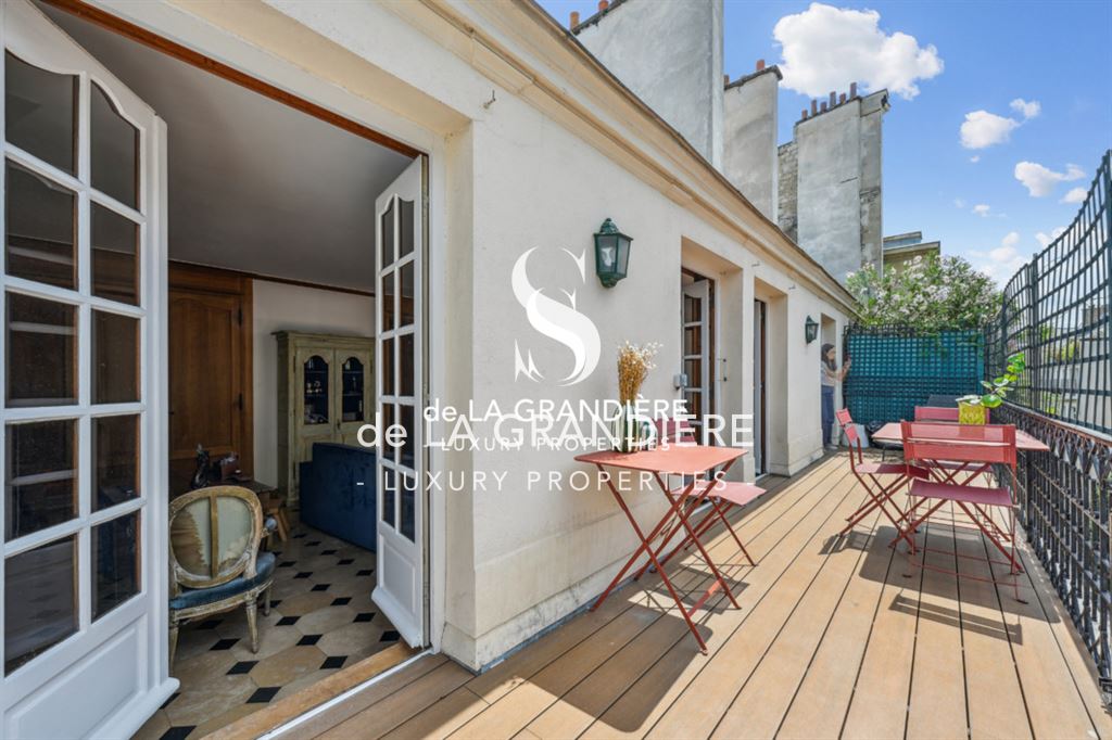 Real estate Paris. Paris 16e - Spontini / Foch - Appartement familial avec terrasse de 20m2 dernier étage 