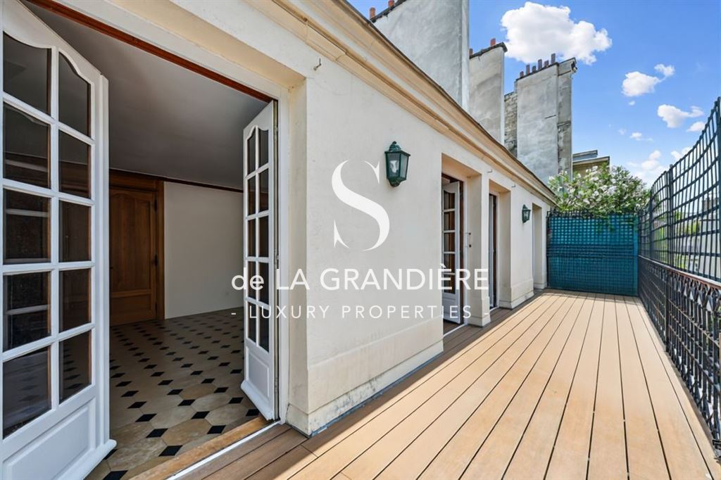 Real estate Paris. Paris 16e - Spontini / Foch - Esprit maison : terrasse de plain-pied dans le 16ᵉ nord 