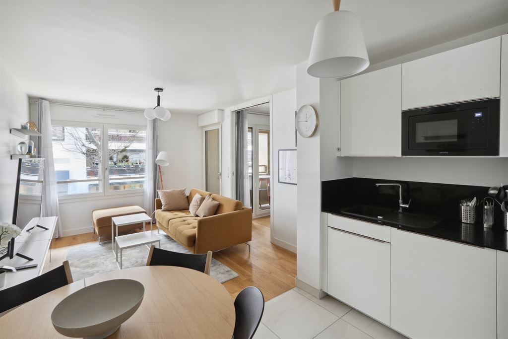 Paris 16eme - Trocadero - Furnished 2-room apartment