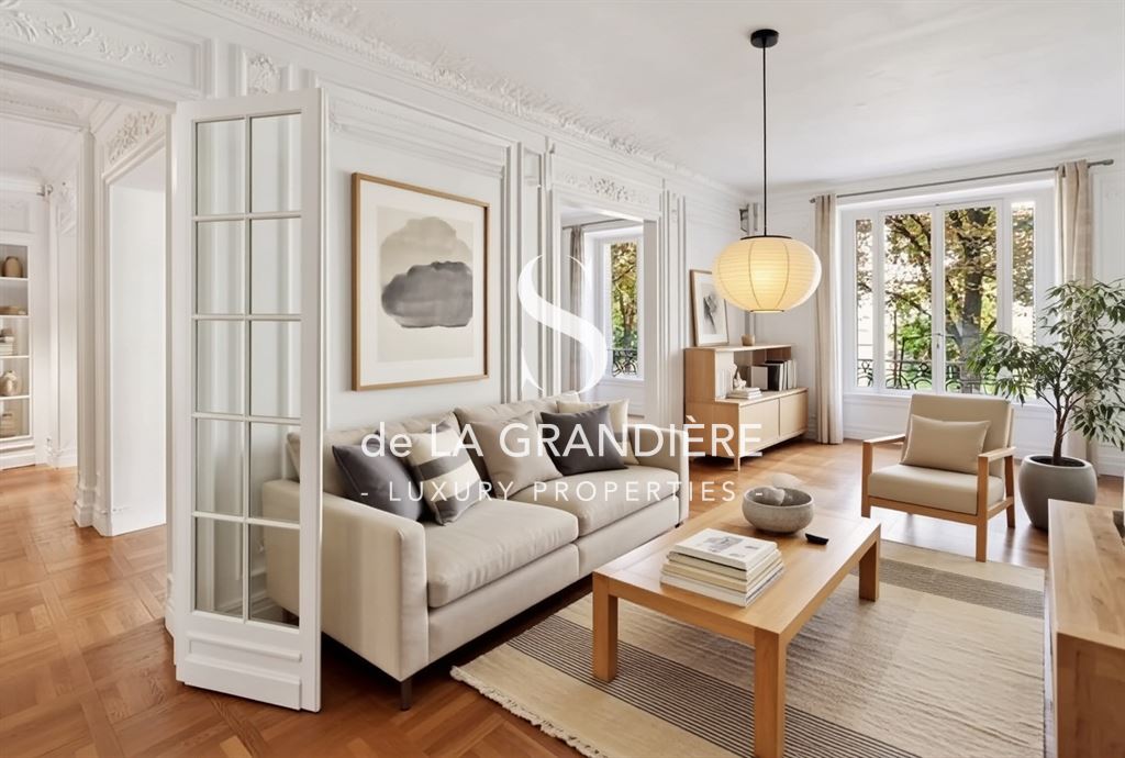 Real estate Paris. Paris 16th – Family Apartment – Triple Reception 